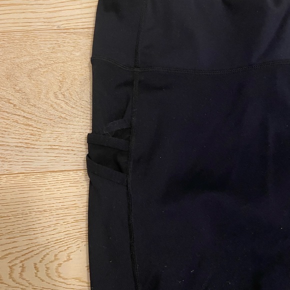 Fabletics leggings - Picture 2 of 2